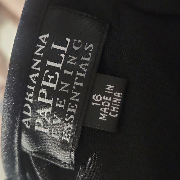 Black Pencil Ruffled Lined Skirt - Picture 4 of 7